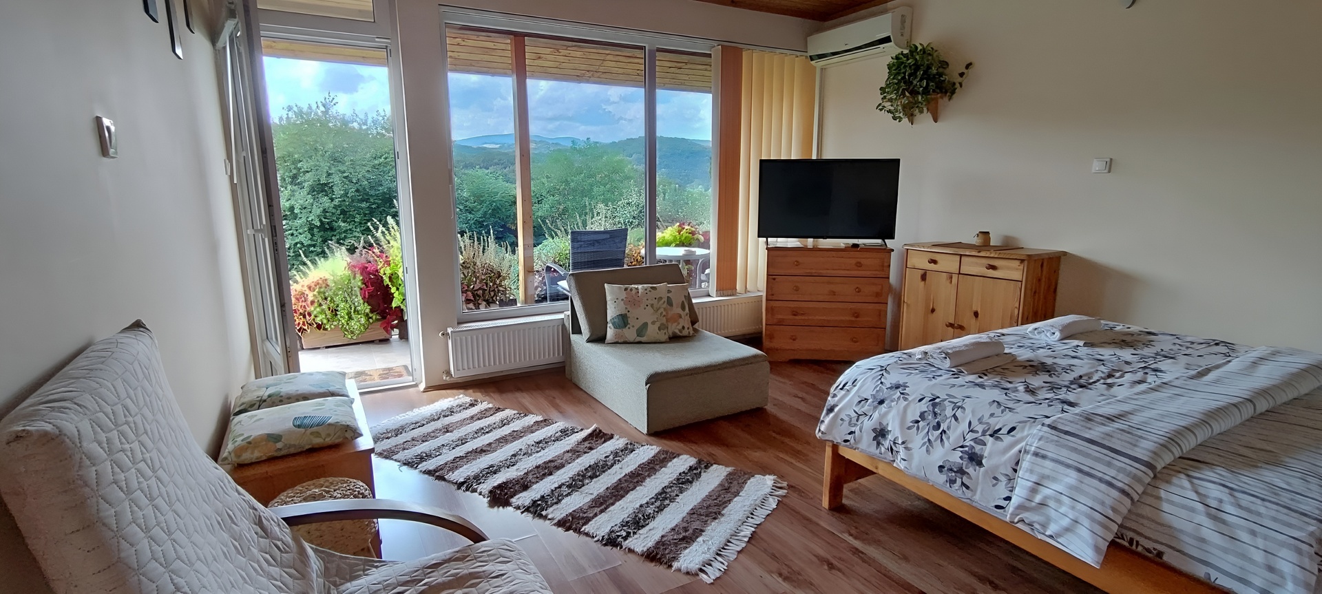 Hatalmas ablak a szobán